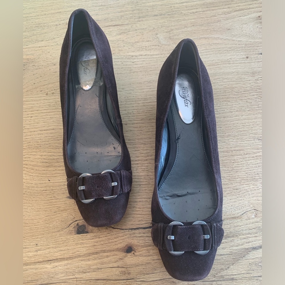 Alfani Step n flex Women’s Purple Velvet/Suede Wedge Slip On Shoe Preloved 6 1/2